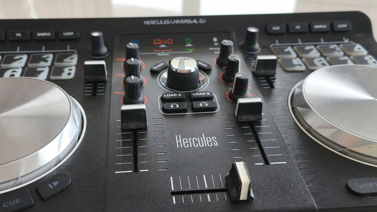 Controladora de DJ Profissional - Perfeita para Hobby ou DJ iniciante  - Foto 2