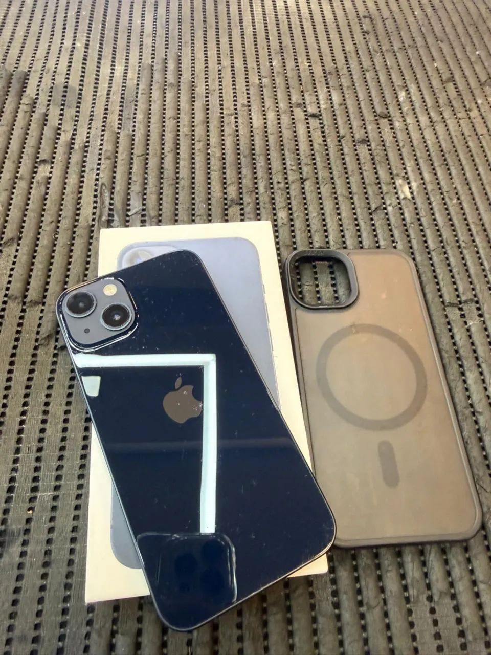 IPhone 13 128GB COM CAIXA ORIGINAL - Celulares e Smartphones