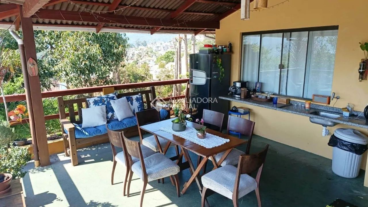 Casa na Trindade com 3 suítes e vista de cinema! - Foto 5