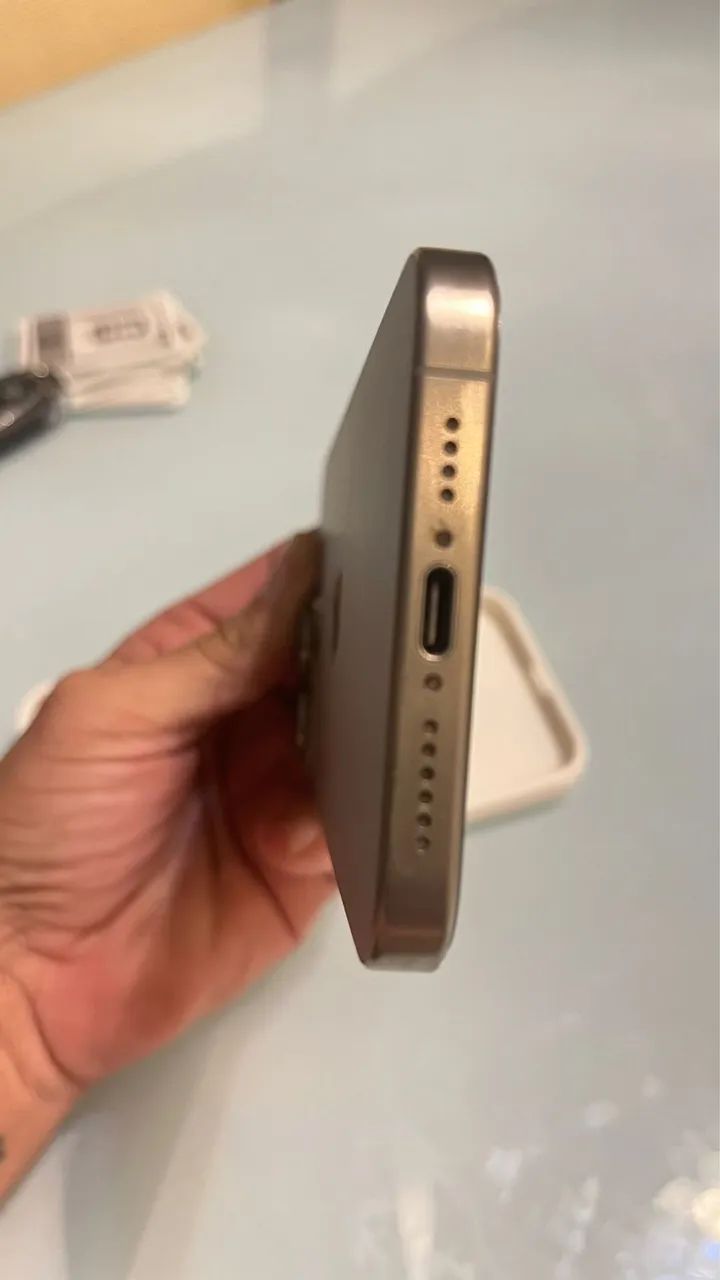 Celular iPhone 15 pro max 256gb - Foto 5