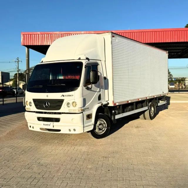 MB ACCELO 1016 4x2