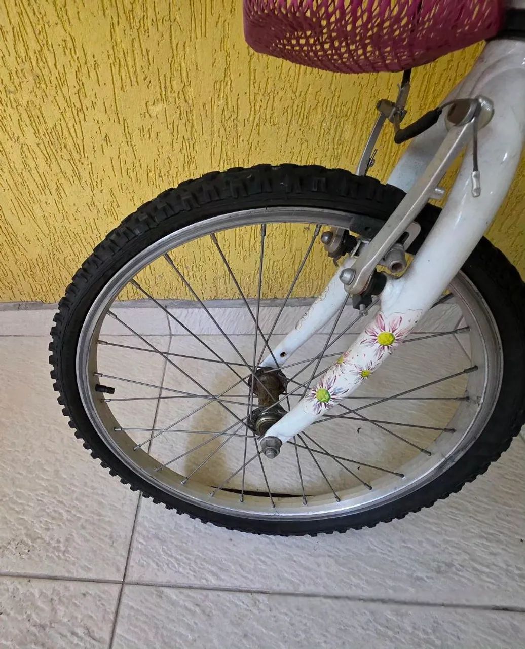 Bicicleta infantil menina