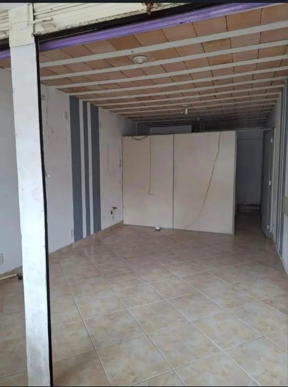 Alugo loja no centro de Itaboraí .