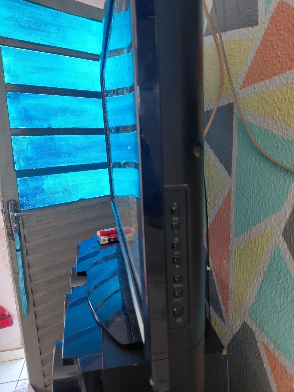 Vendo televisão usada em bom estado  - Foto 5