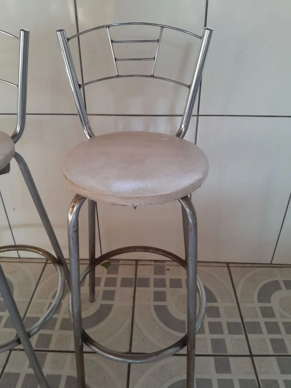 Vendo  2 banquetas - Foto 3
