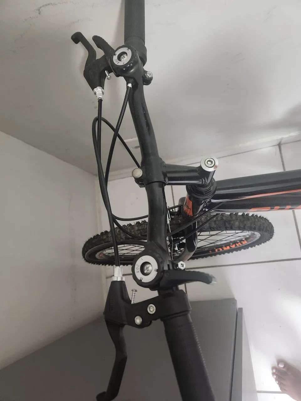 Bicicleta semi nova aro 26 - Foto 2