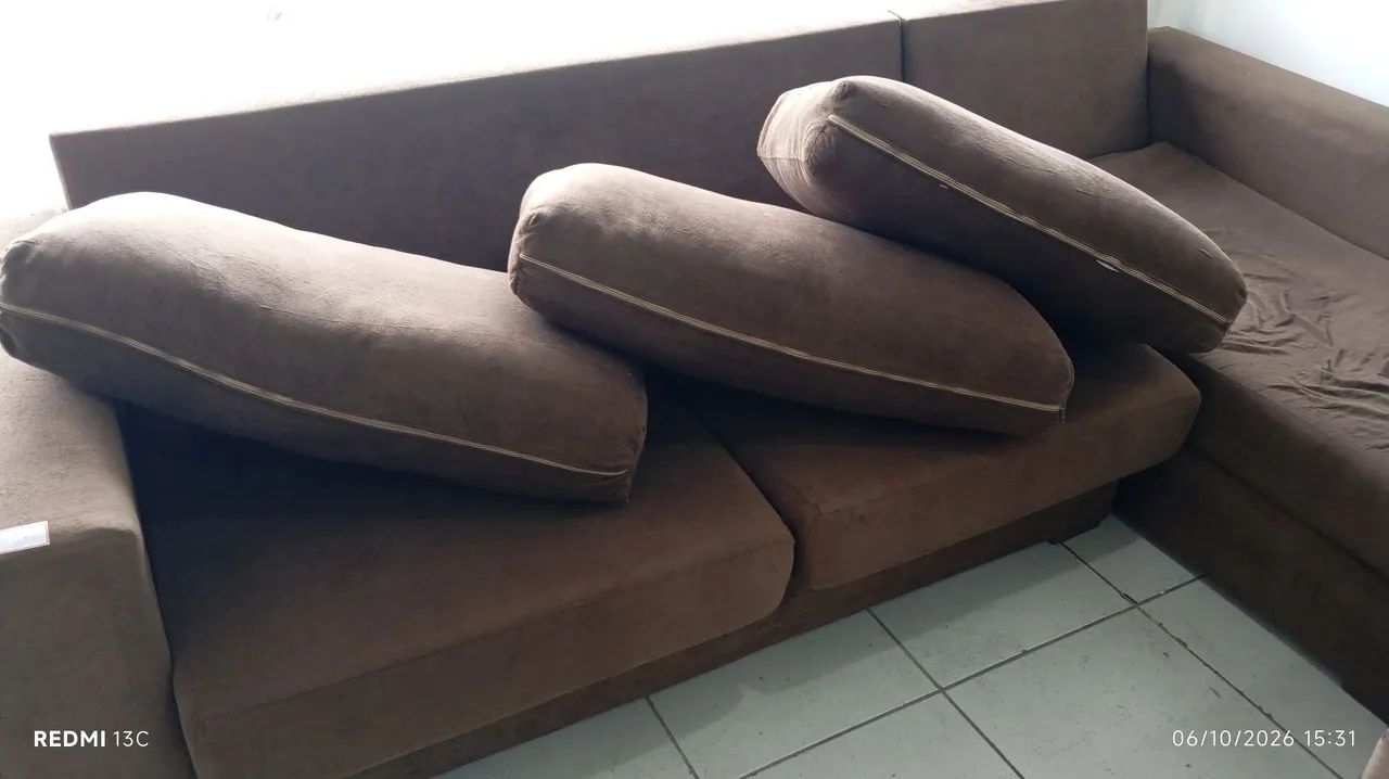 Vendo sofá com chaise 3 lugares - Foto 3