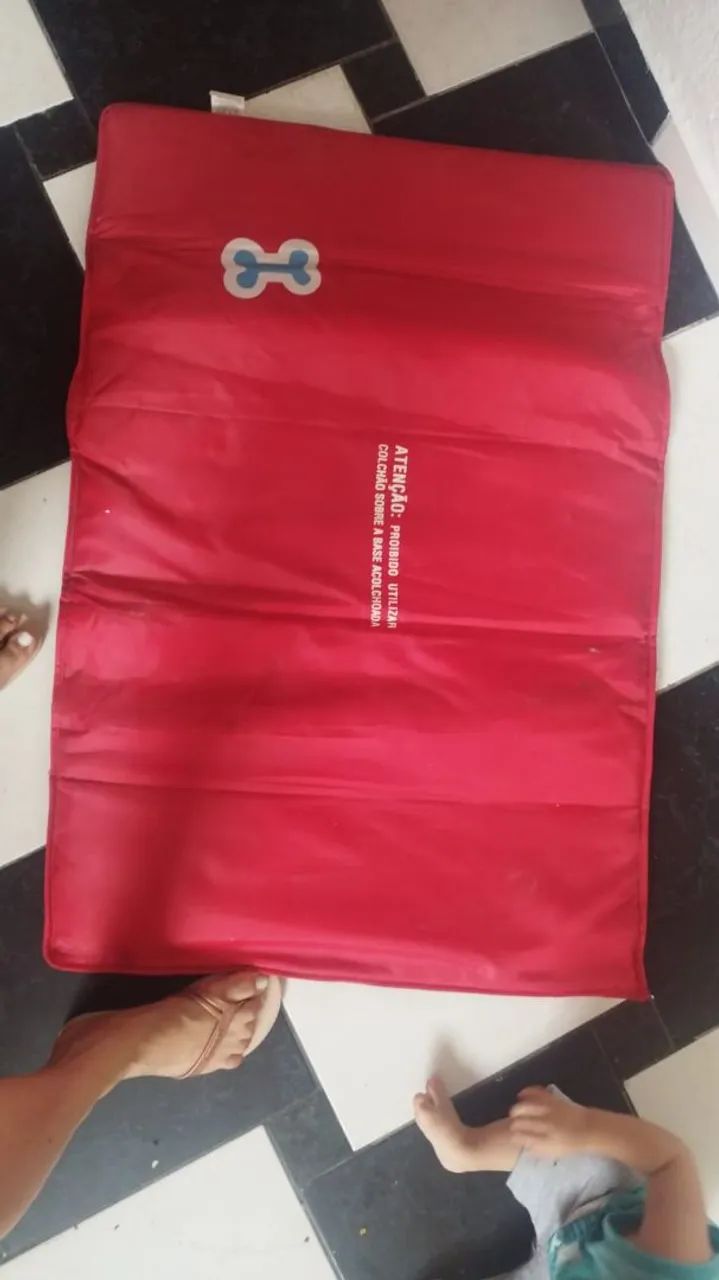 Chiqueirinho/Cercadinho de bebê vermelho  - Foto 4