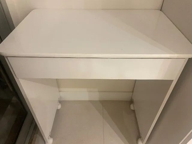 Mesa escritório pequena 