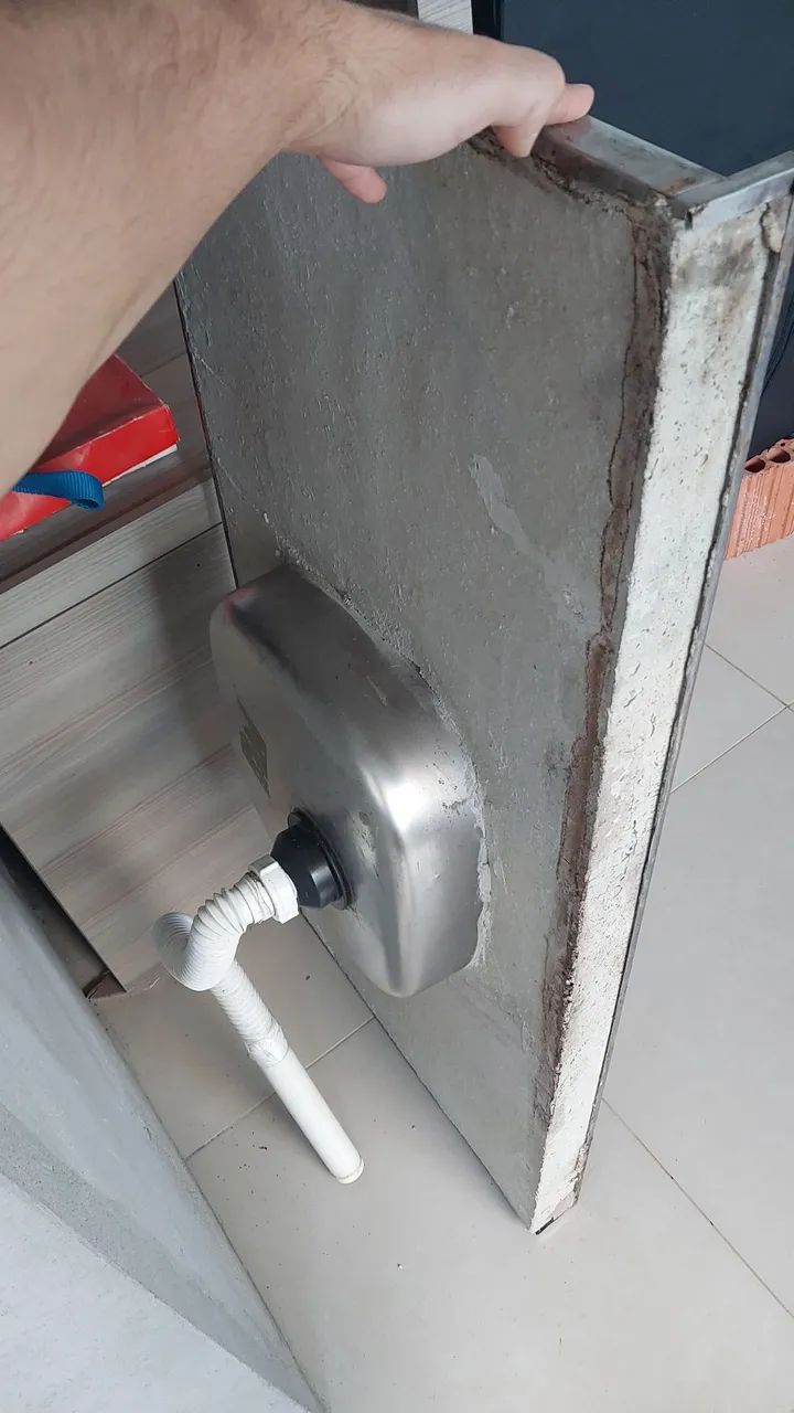 Cuba de inox e concreto usada