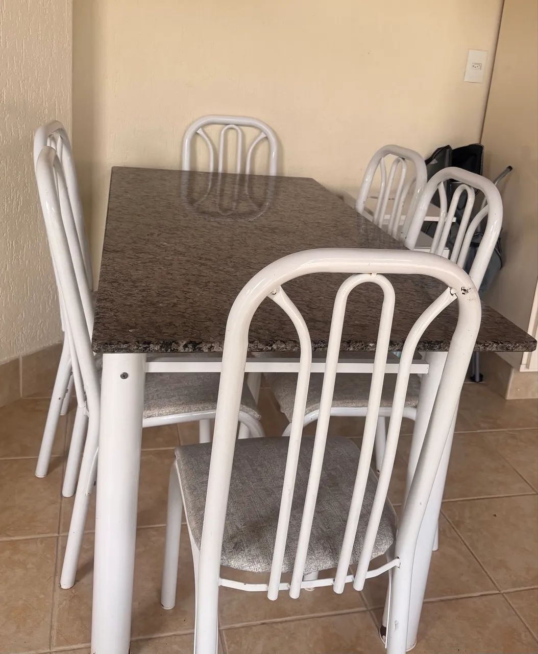 Mesa de granito com 6 cadeiras  - Foto 2