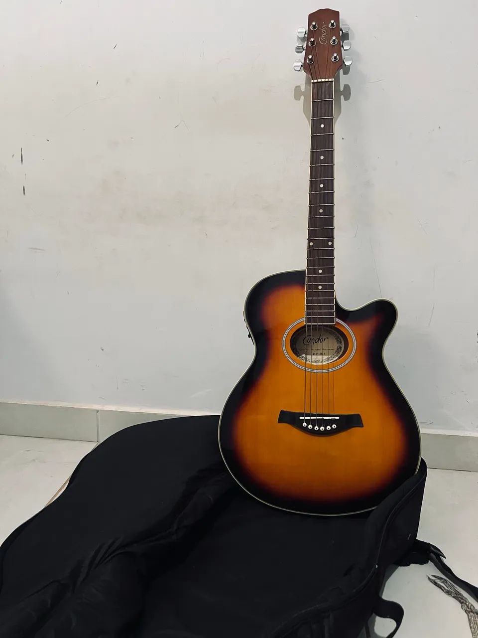 Violão Eletroacústico Condor CSB-4102B Sunburst + Capa (Excelente Estado) - Foto 2