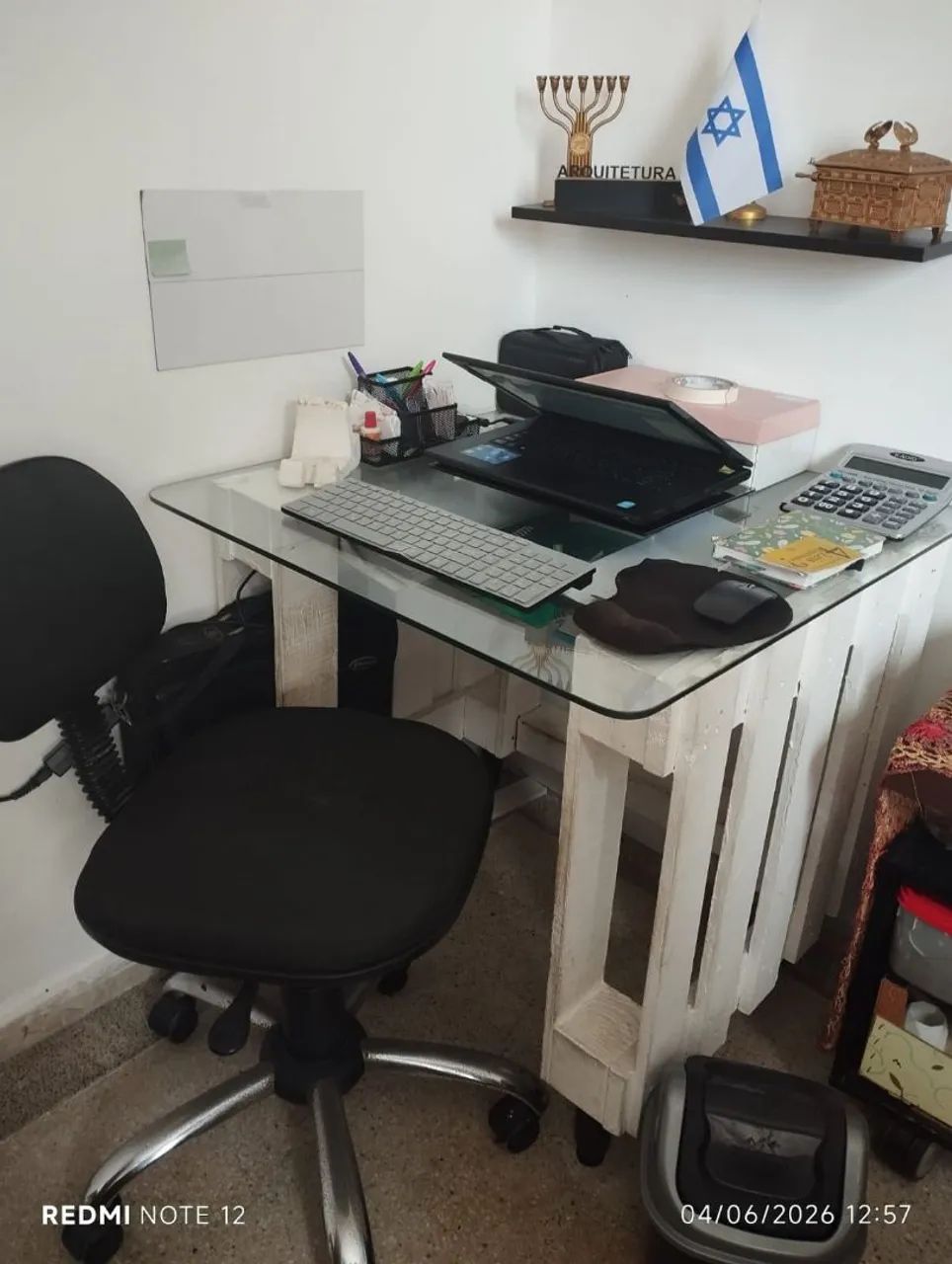 Mesa escritório com vidro - Foto 2