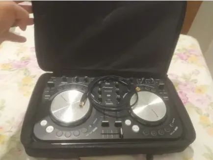 CONTROLADORA PIONEER DDJ - WeGo À VENDA COM CABO E CASE