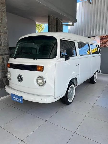 Volkswagen Kombi Lotação 1.6 MPI (álcool) 2005