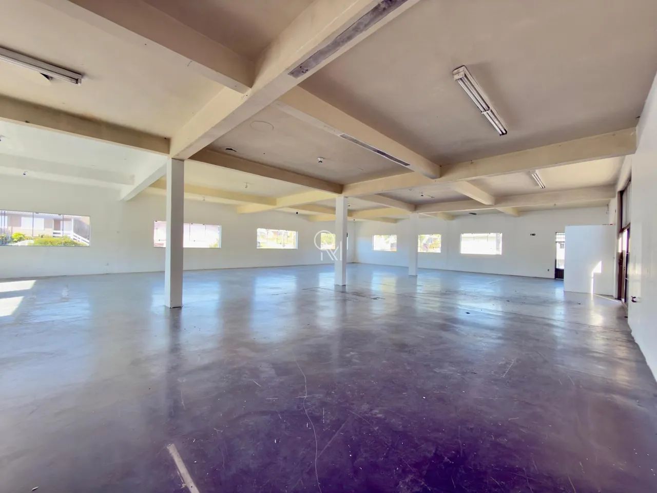 Pavilhão para Venda ou Locação