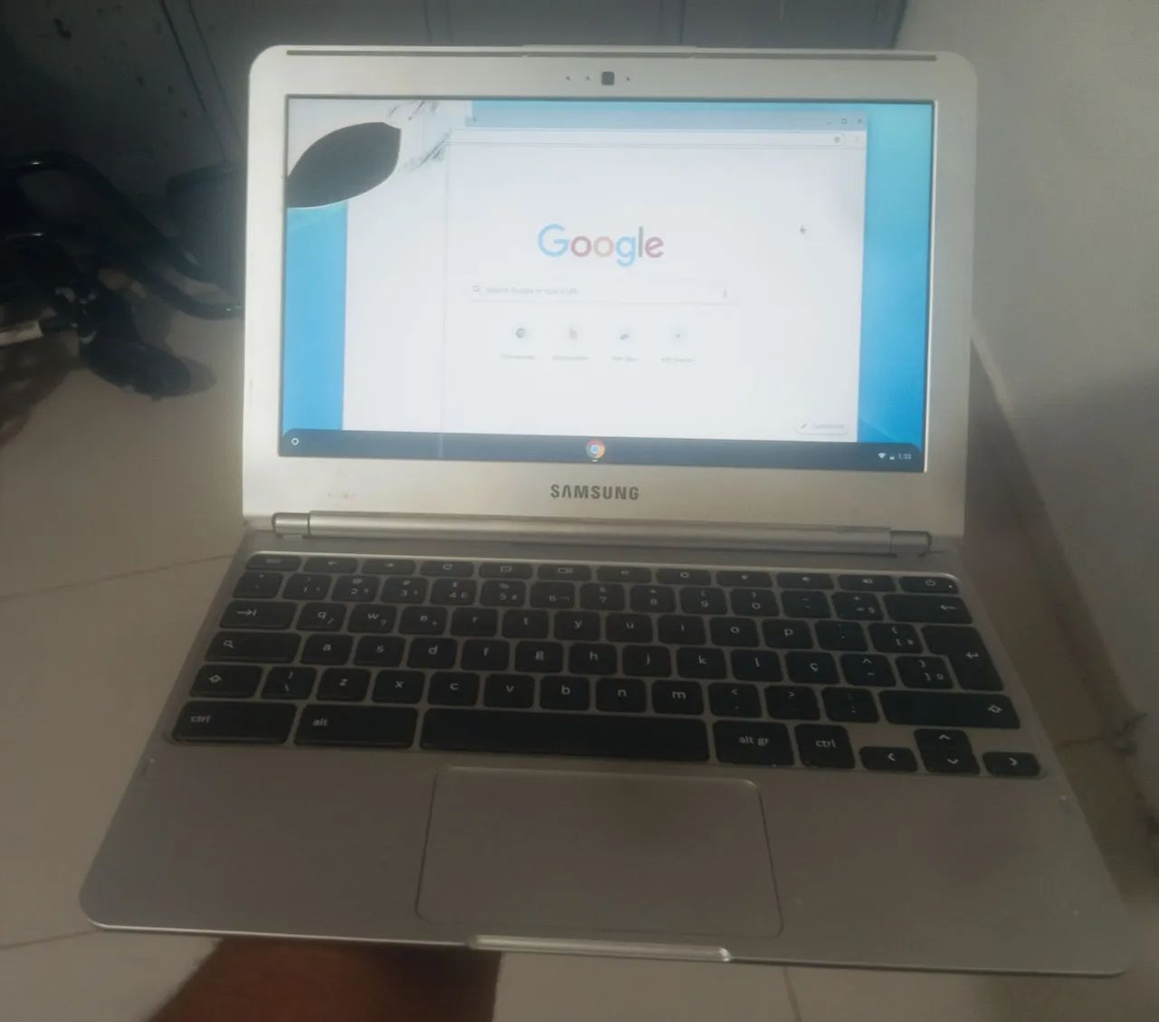 CHROMEBOOK SAMSUNG 11 POLEGADAS COM DETALHES.