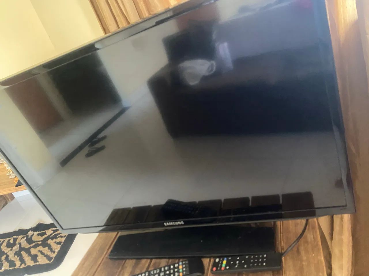 Vendo tv 32 polegadas não é smart semi nova 