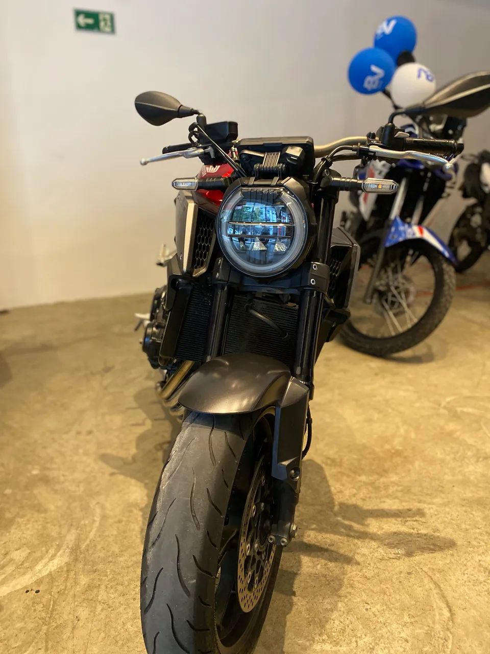 CB 650R  - Foto 3