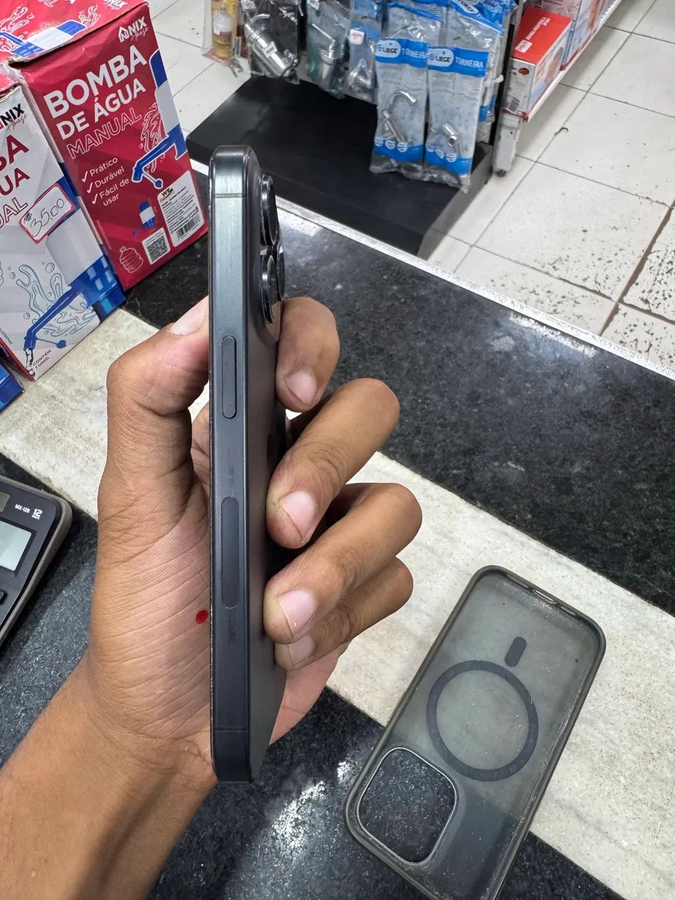 IPHONE 15 PRO - Foto 2