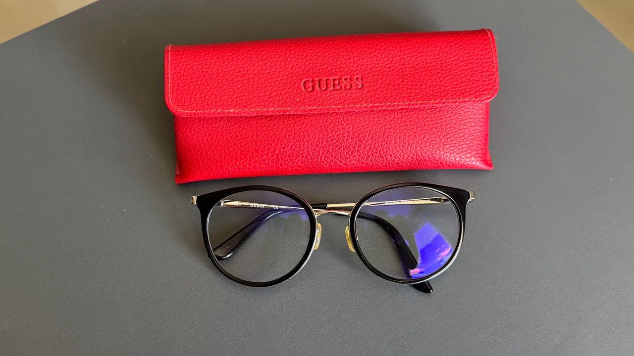 Armação GUESS para óculos de grau 