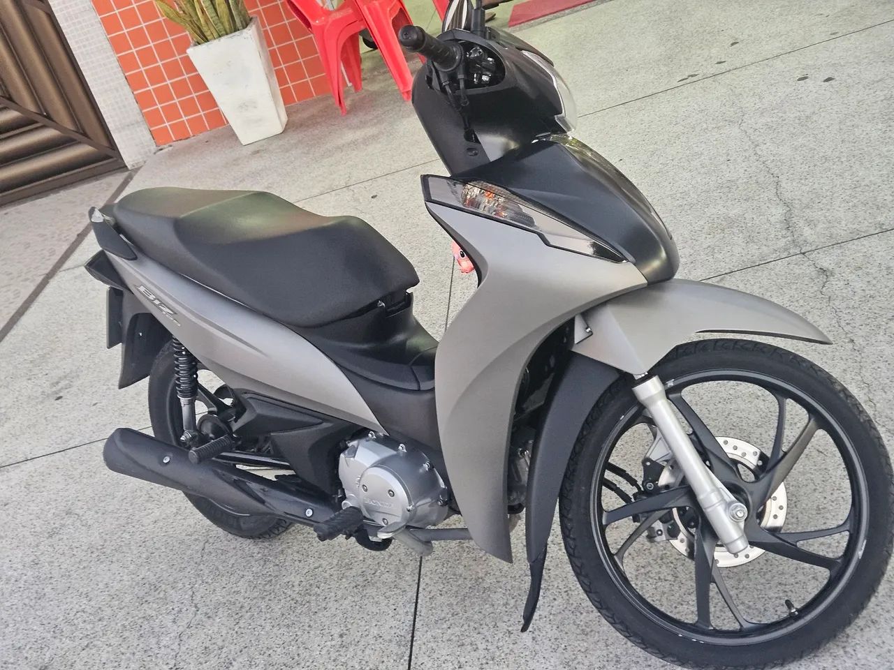 Vendo biz semi nova  - Foto 4