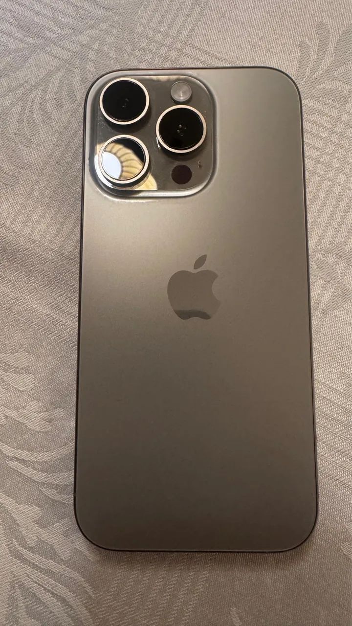 Apple iPhone 16 Pro (128 Gb) - Titânio Natural