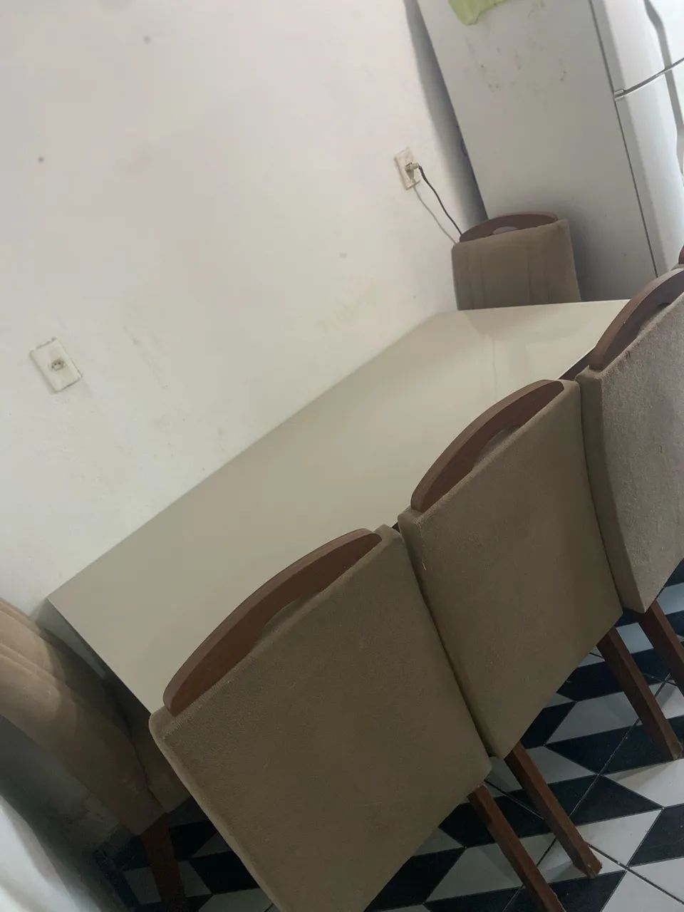  Vende mesa 6 cadeiras 
