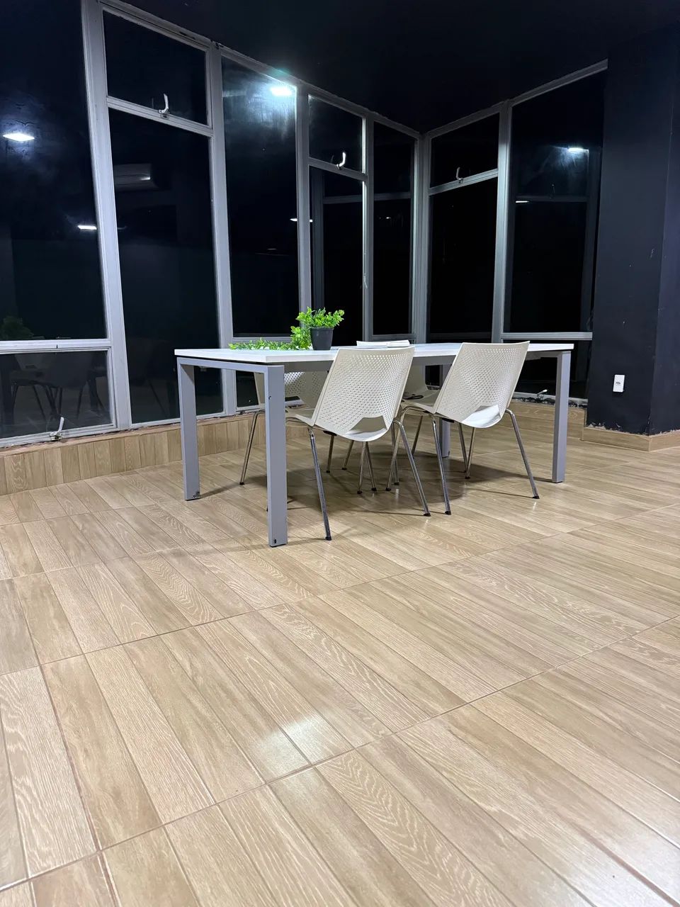 ALUGO SALA MOBILIADA NA AV. GETÚLIO VARGAS - Foto 2