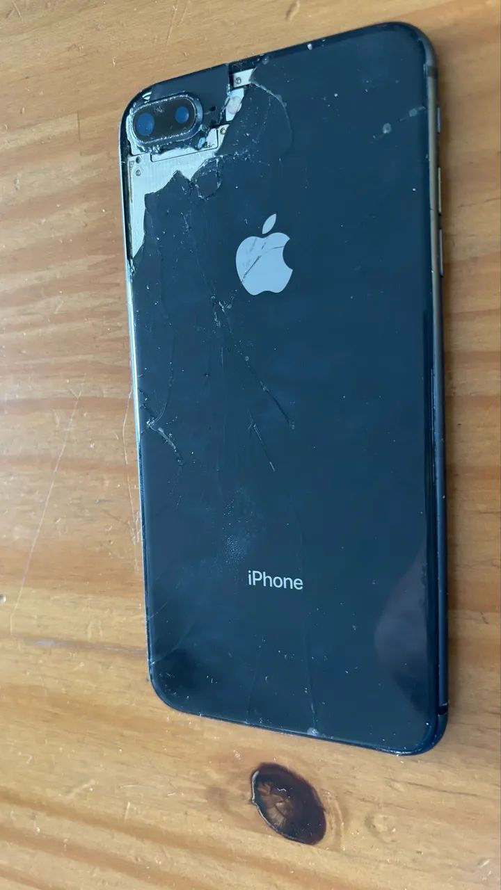  iPhone 8 Plus quebrado e funcionando  - Foto 2