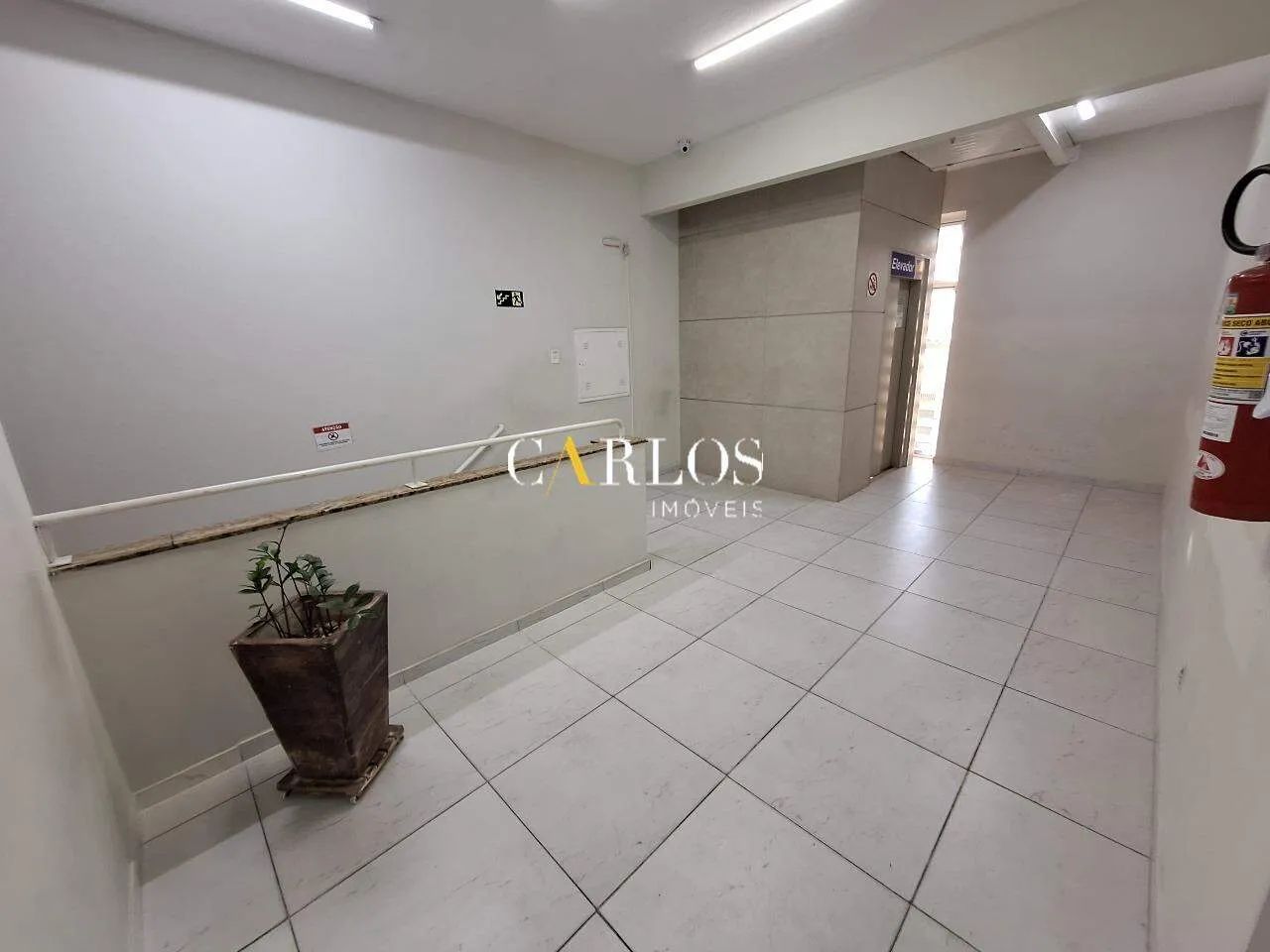 Andar Comercial Completo com 300m² e elevador na Av Brasília em Santa Luzia - Foto 5