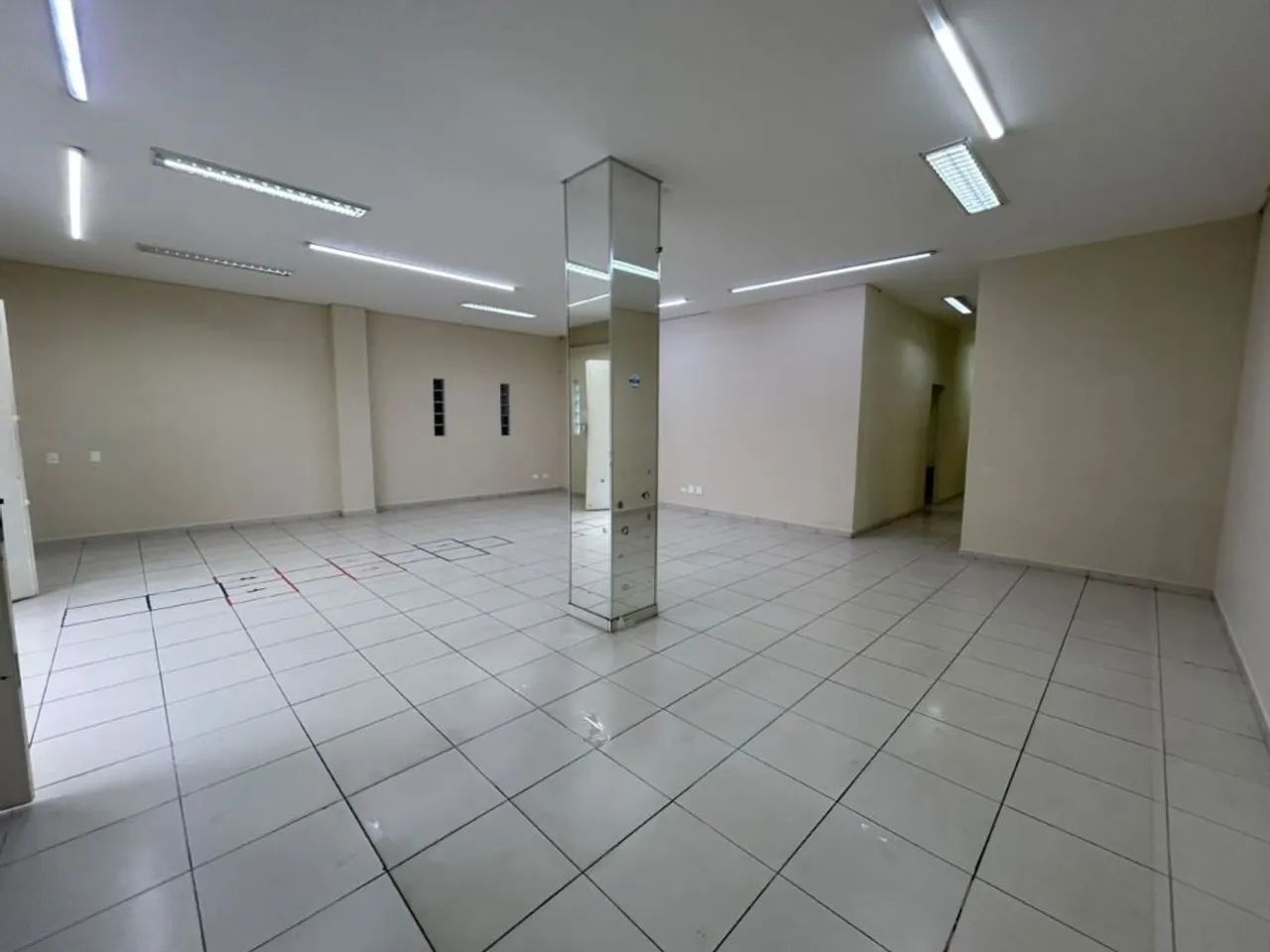 Prédio para alugar, 586 m² - Xaxim - Curitiba/PR - Foto 3