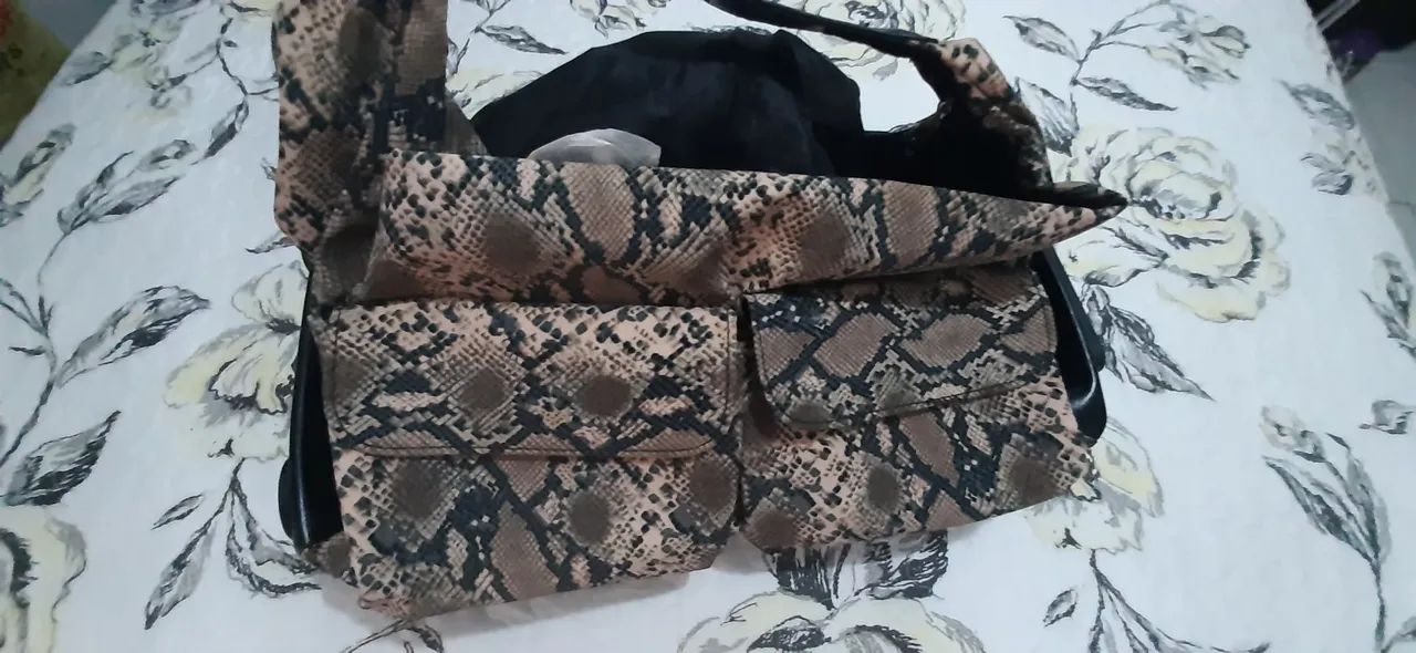 BOLSA MALA, COM RODINHAS. - Foto 2