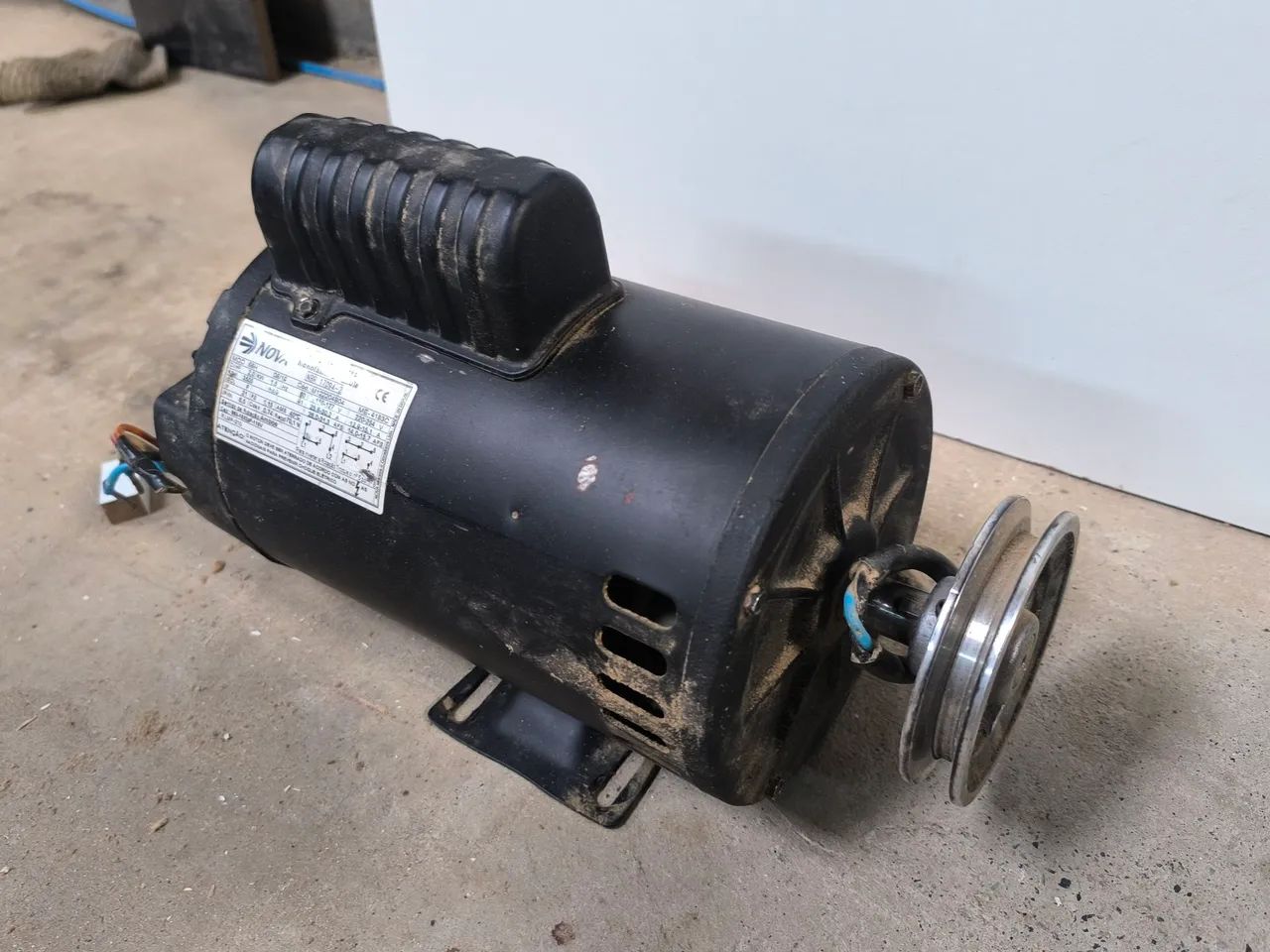Motor elétrico para compressor 110/220 - Foto 2
