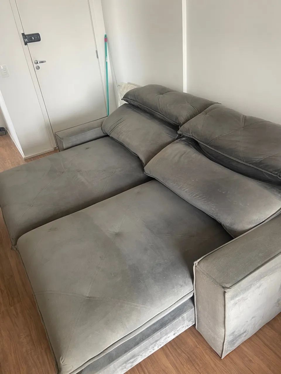 Sofá retrátil e reclinável 2,40m bem conservado - Foto 4