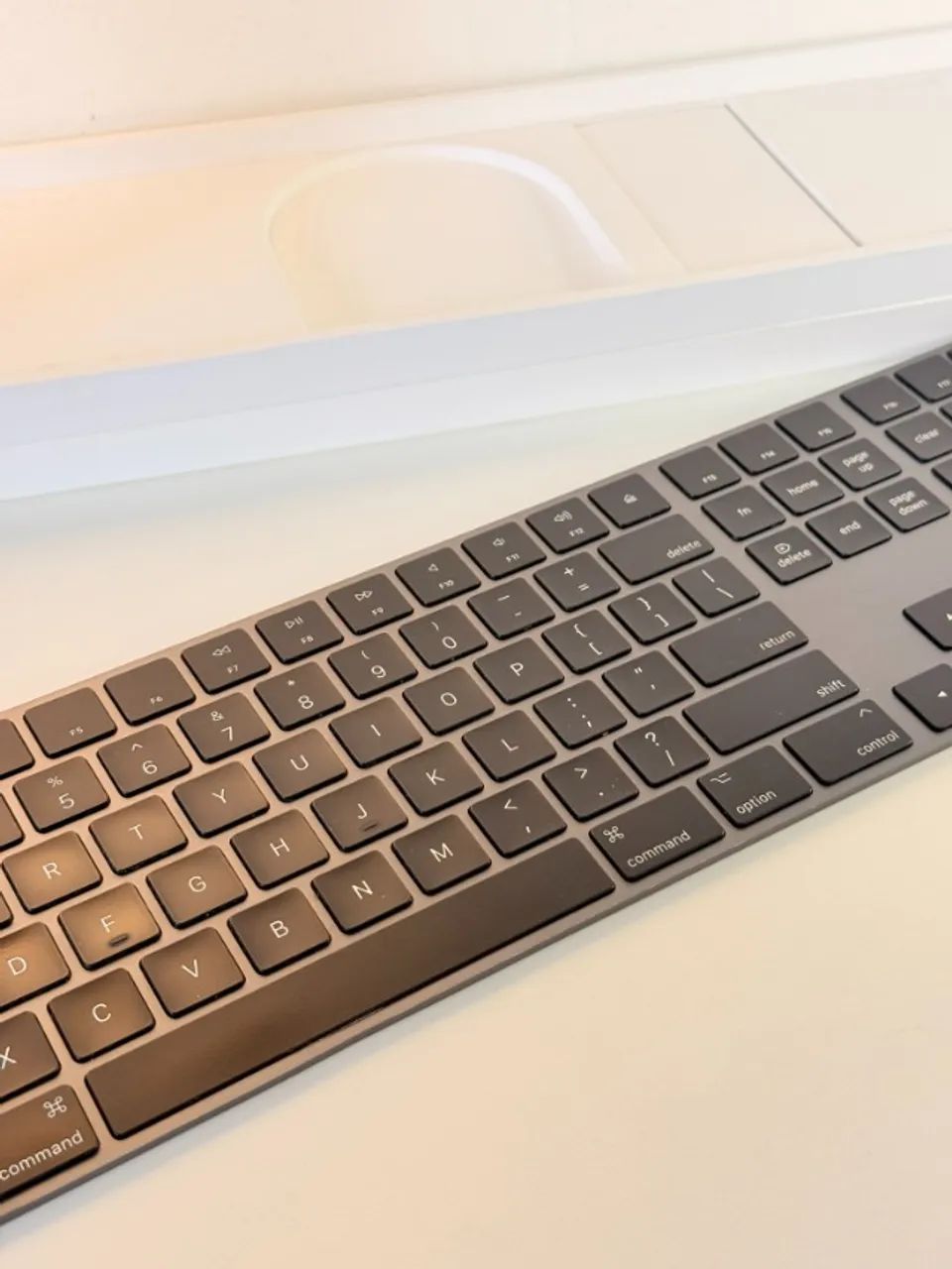 Teclado Apple Magic Keyboard com numérico Space Gray (A1843) UR019 - Foto 2