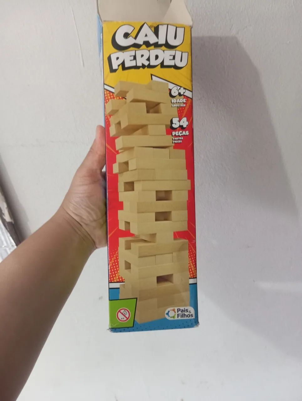 Brinquedo caiu perdeu 