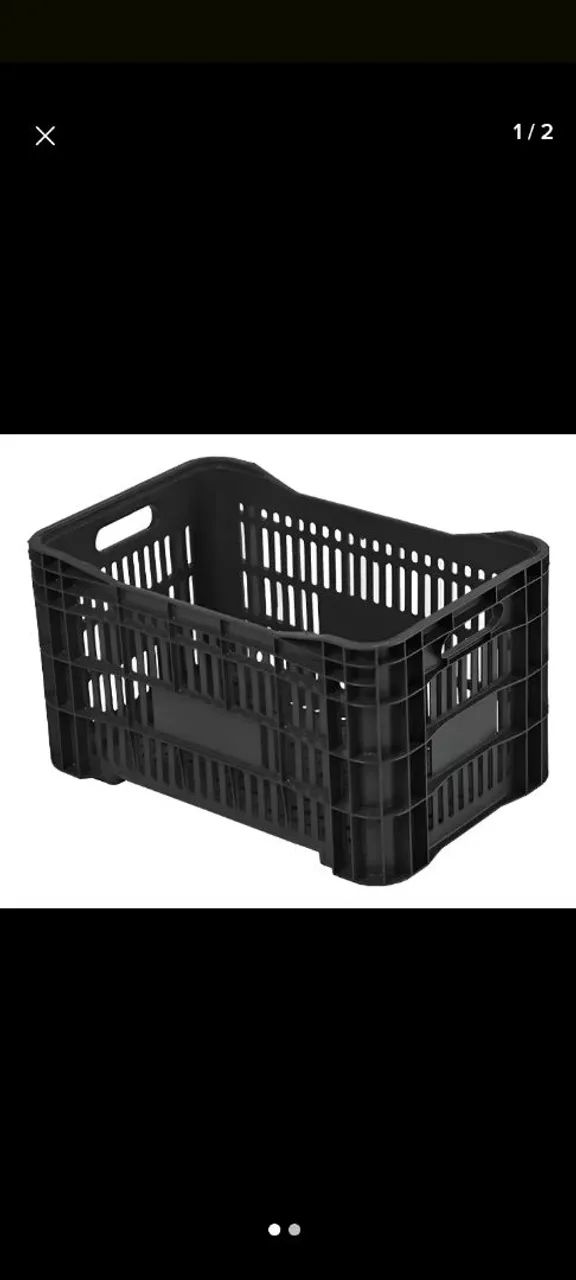 Plastic box