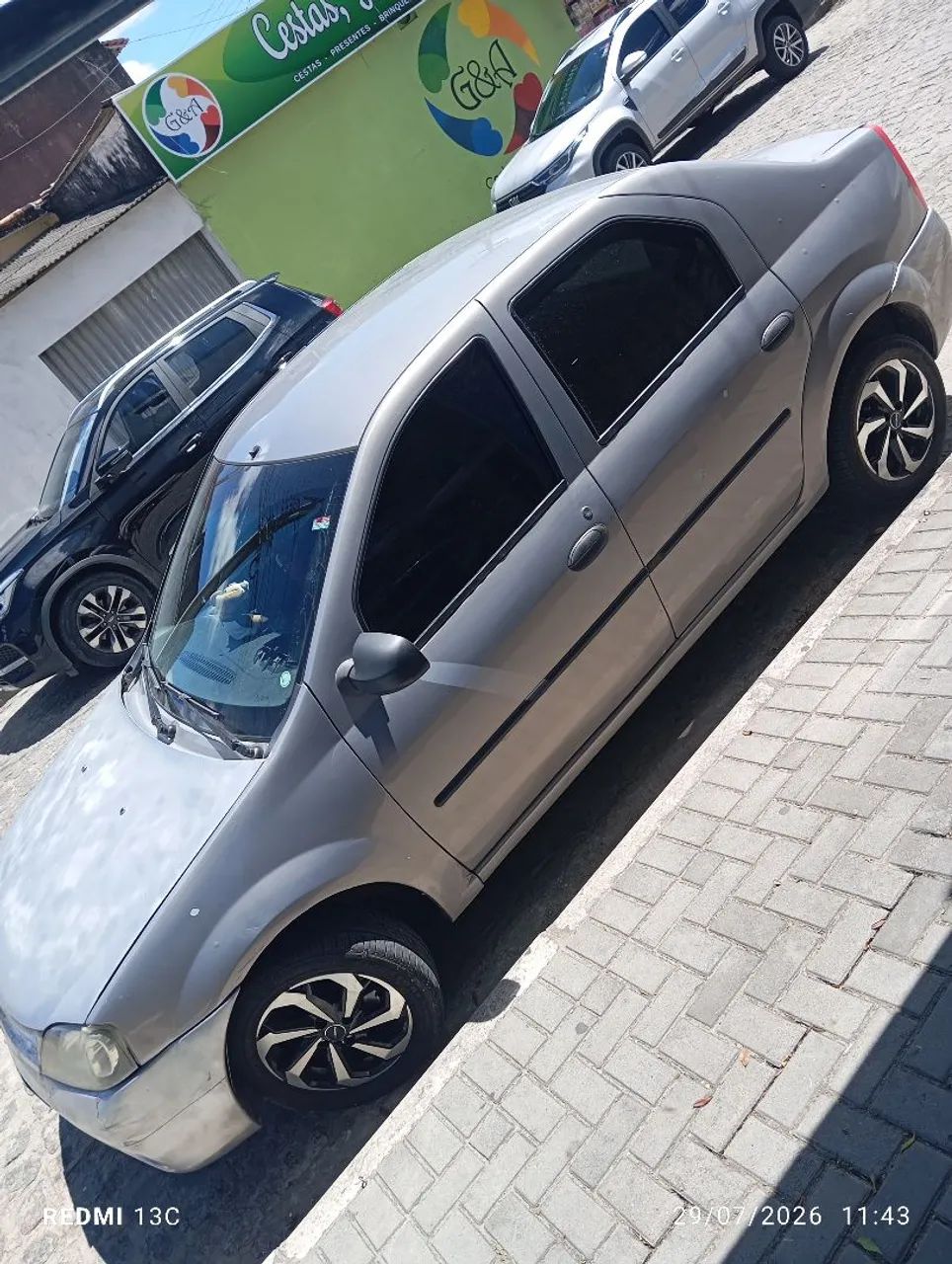 Renault Logan AUTHENTIQUE HI-FLEX 1.0 16V 4P 2010