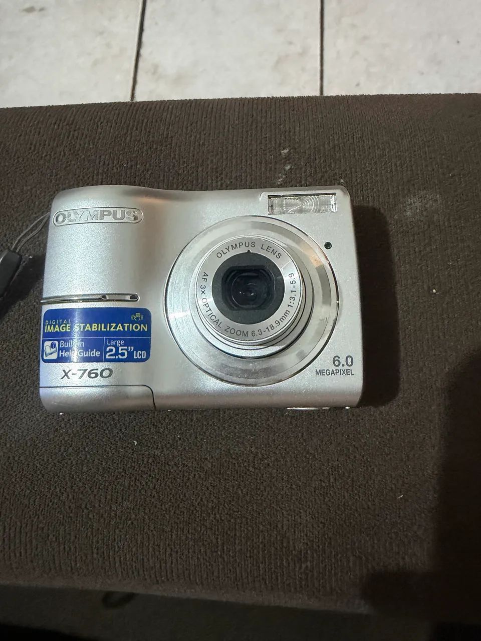 Câmera Olympus X-760