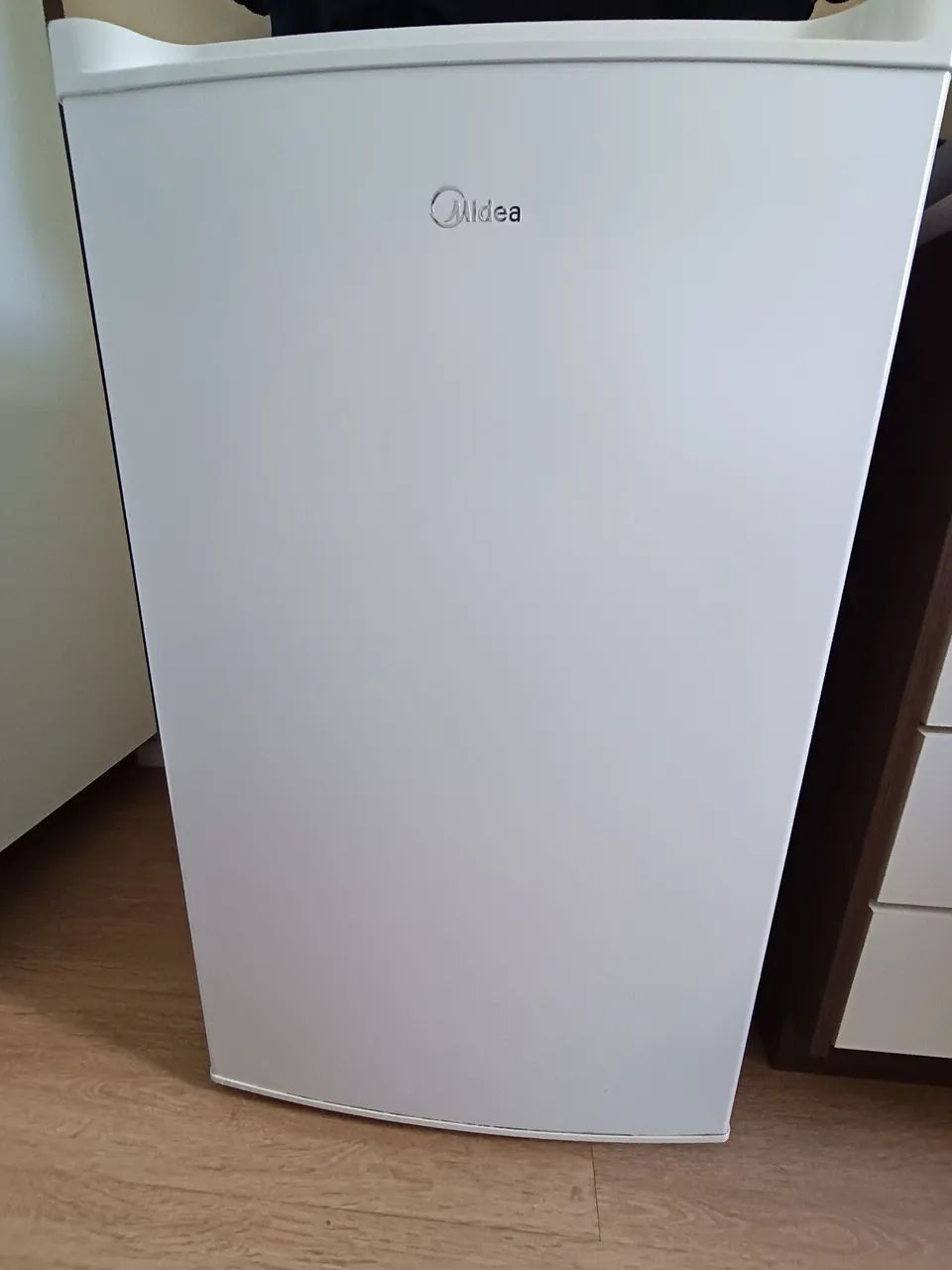 Frigobar Midea 120lts