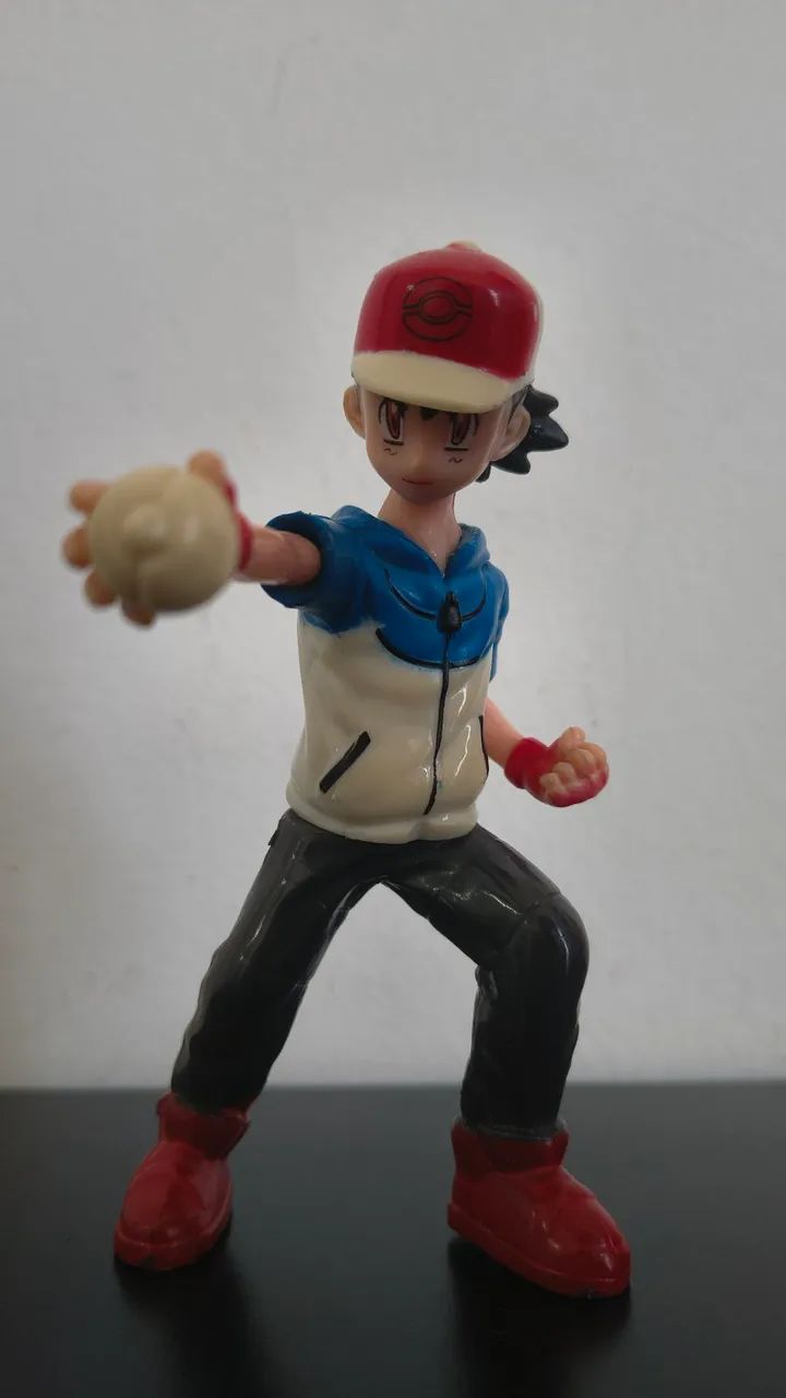 Boneco Ash Ketchum