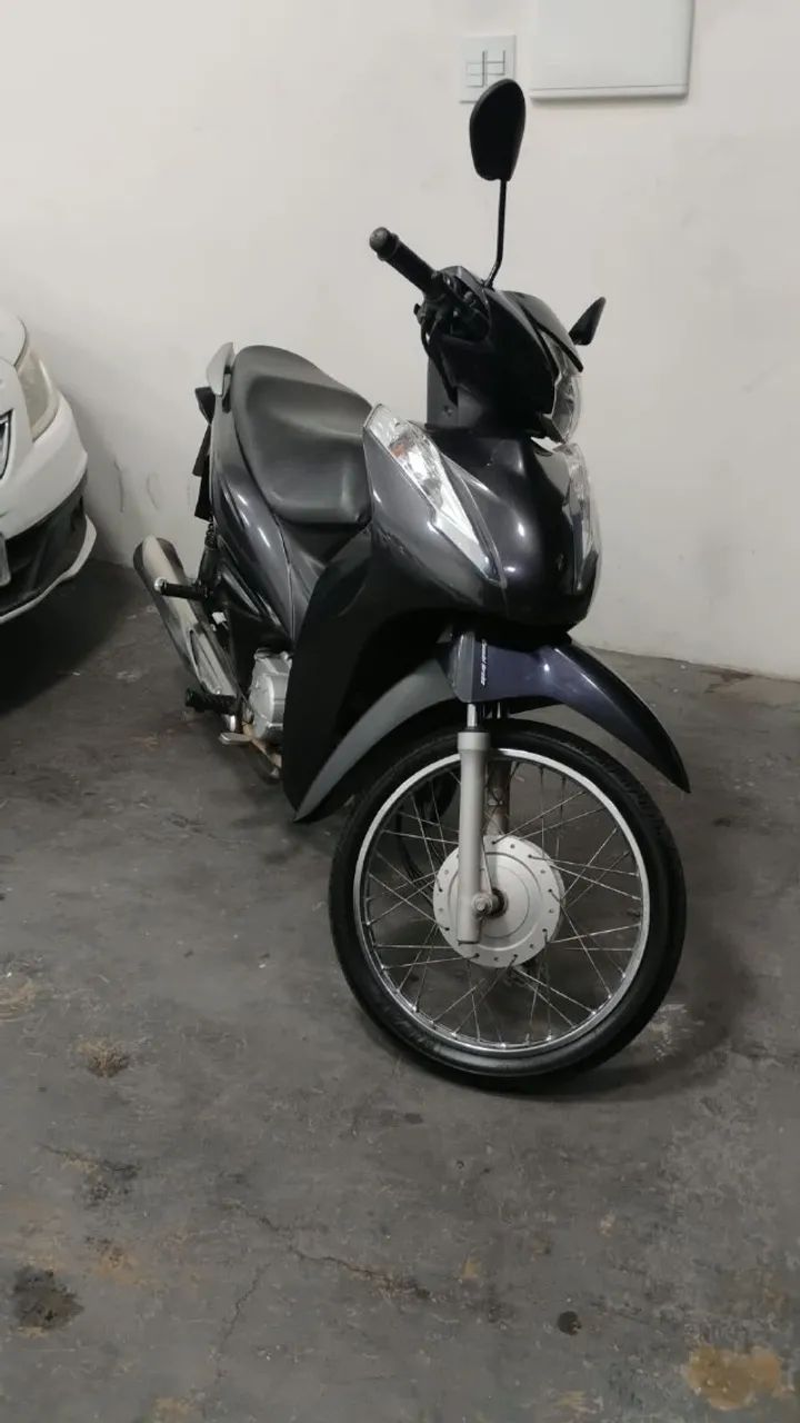 MOTO À VENDA - CONSERVADA E PRONTA PARA USAR - Foto 2