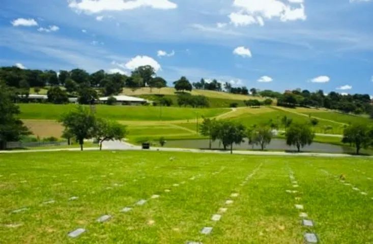 Vende se jazigo - Bosque da Esperança 