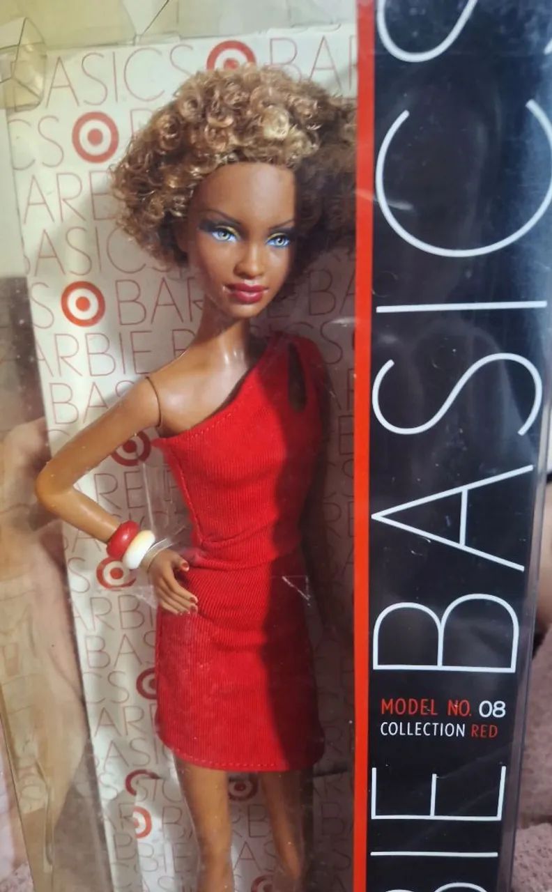 Barbie Basics collection RED - MODEL 08 - nunca removida da caixa (NRFB) - Foto 2