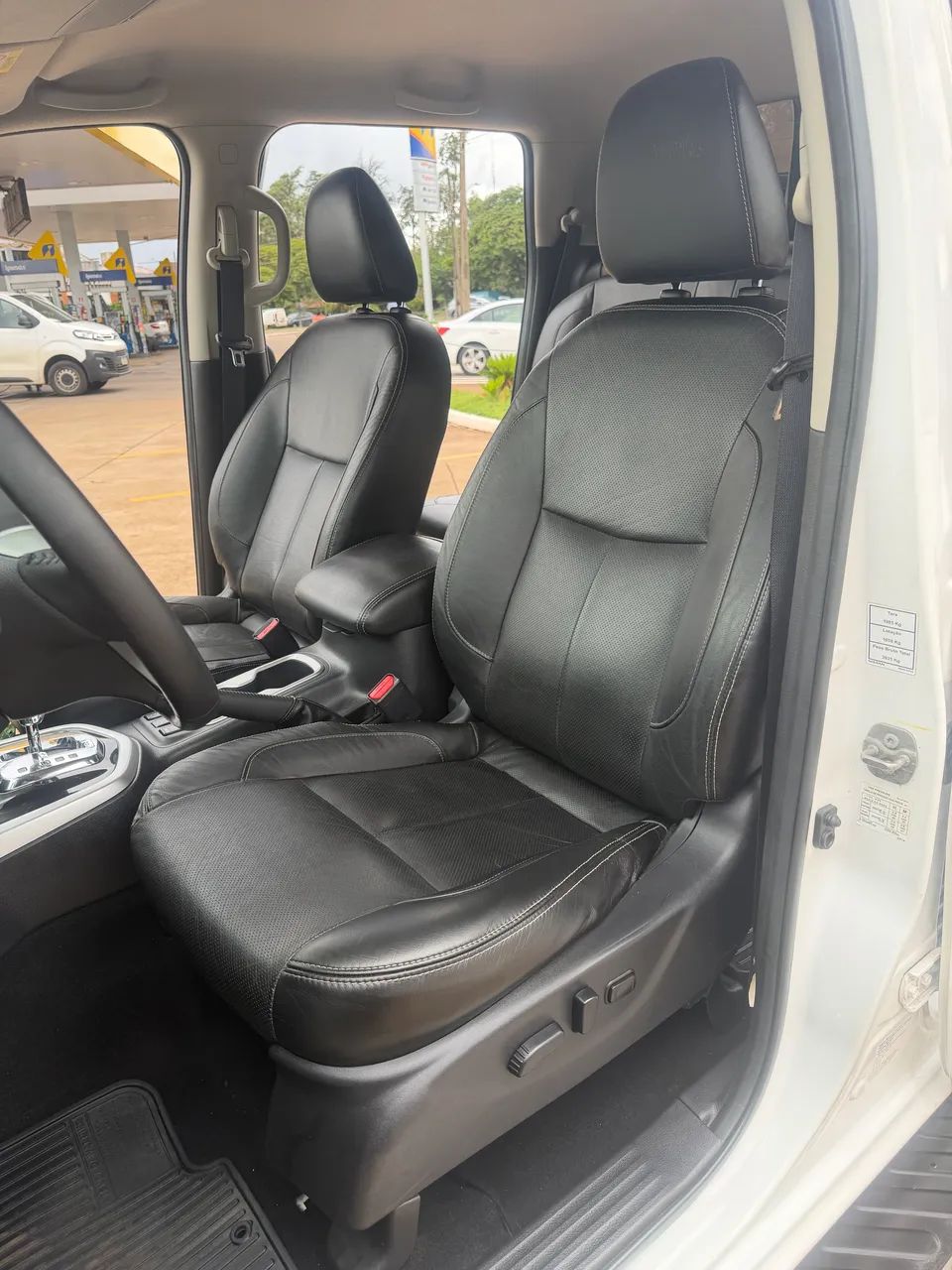 Nissan Frontier LE CD 4X4 2.3 Bi-TB Diesel Aut. 2018 - Foto 9