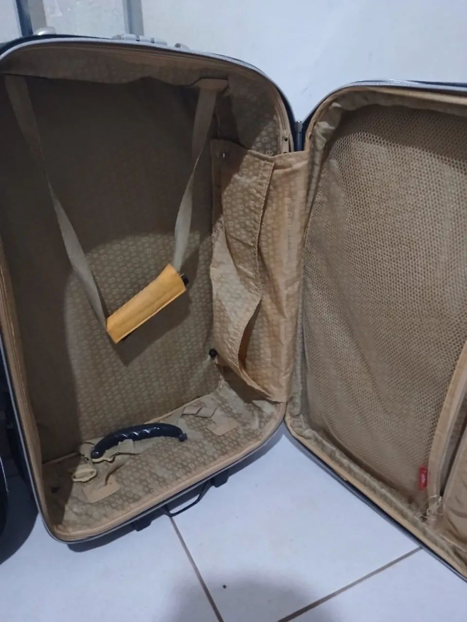 Kit com 3 Malas de Viagem com Rodinhas - Usadas - Foto 2