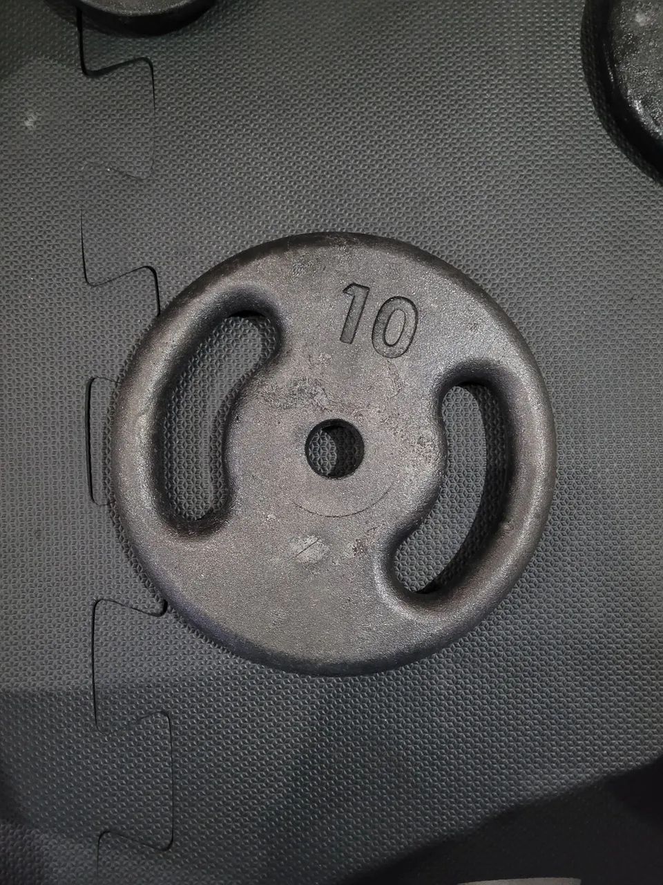 Anilha 10 kg - aceito troca