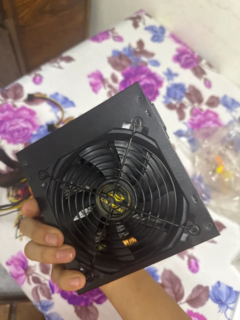 Fonte C3tech PS-G700B 700W ATX -excelente estado - Foto 4