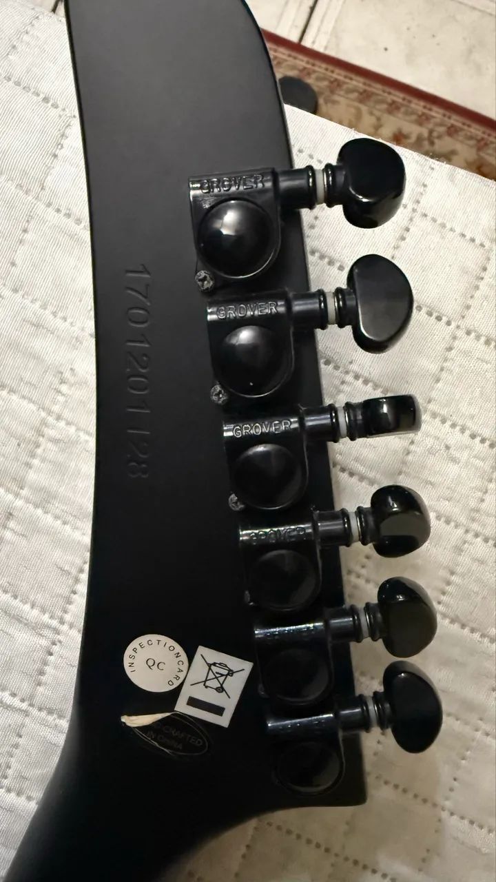 Epiphone Gothic Explorer w/ EMG 81/85 - Instrumentos musicais